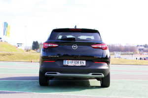 Grandland X Hybrid4
