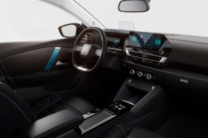 3741_fior_citroen_c4_innen