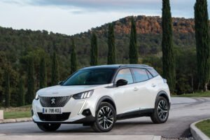 Mehr über den Artikel erfahren Mehr Reichweite durch Entwicklungen für Peugeot e-208 und e-2008
