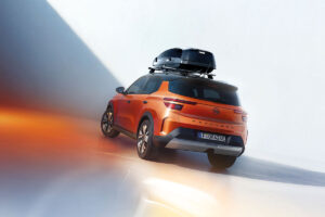 opel_frontera_zubehoer_dachbox_heck